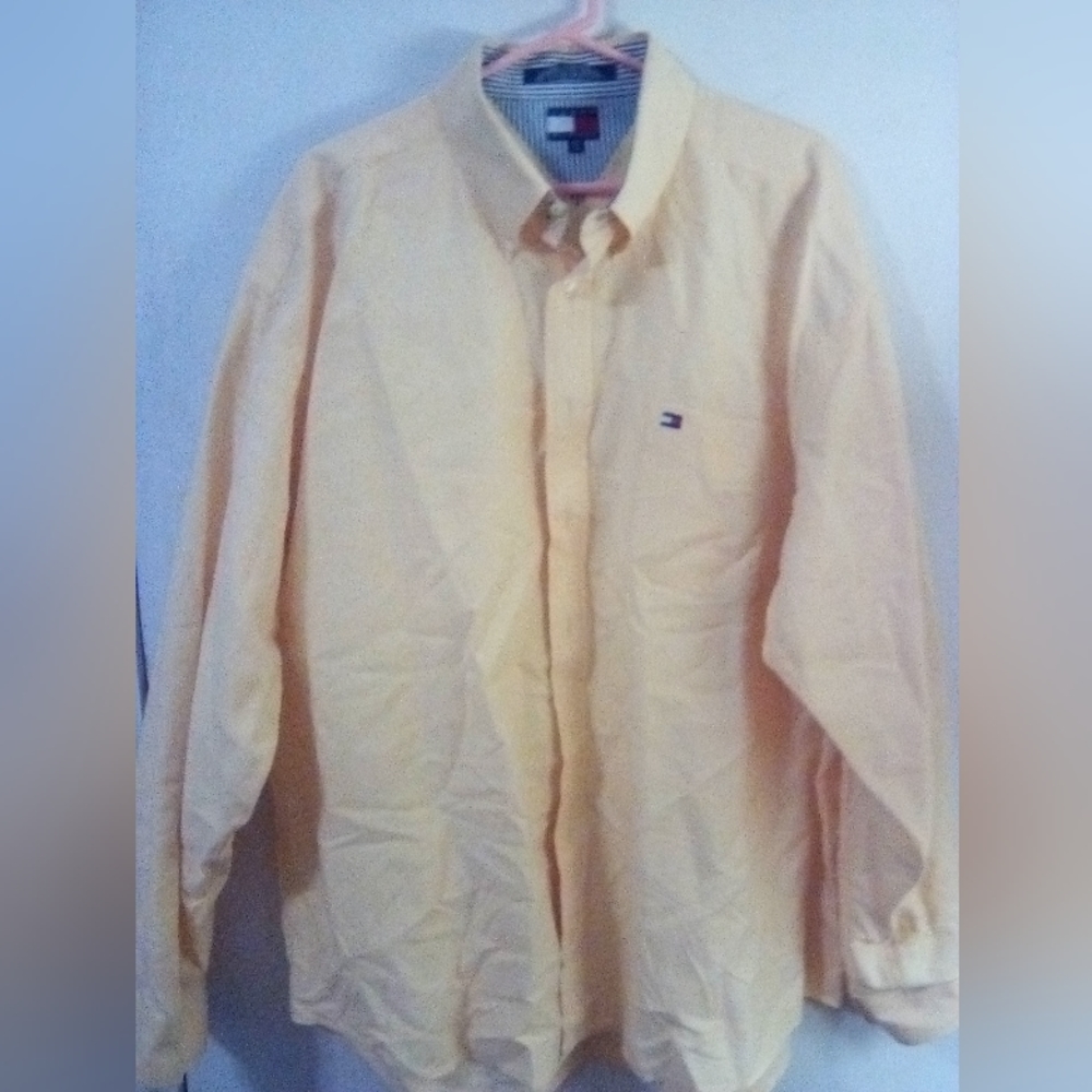 Tommy Hilfiger button down long sleeve shirt